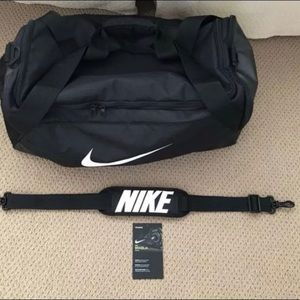 Nike Brasilia Medium Duffel Gym Bag